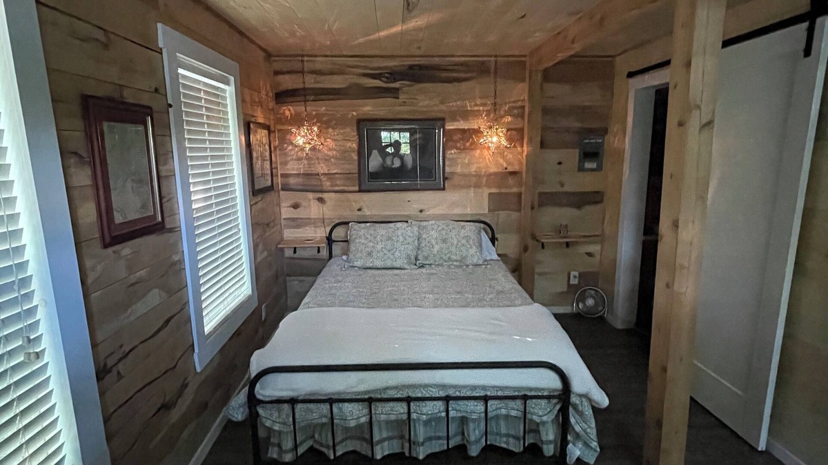 Crane Hill Cottage | Lewis Smith Lake - Charming 2-bedroom cottage with WiFi, AC in pleasant Arley