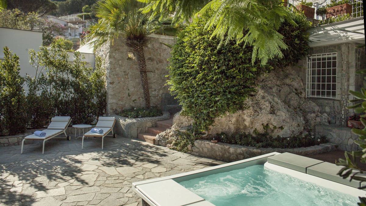 Marina Piccola Cottage | LHP Suite Executive Cottage Capri