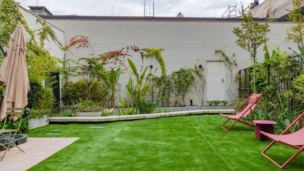 Sao Jose Apartment | Liberdade Garden & Indoor Pool by LovelyStay