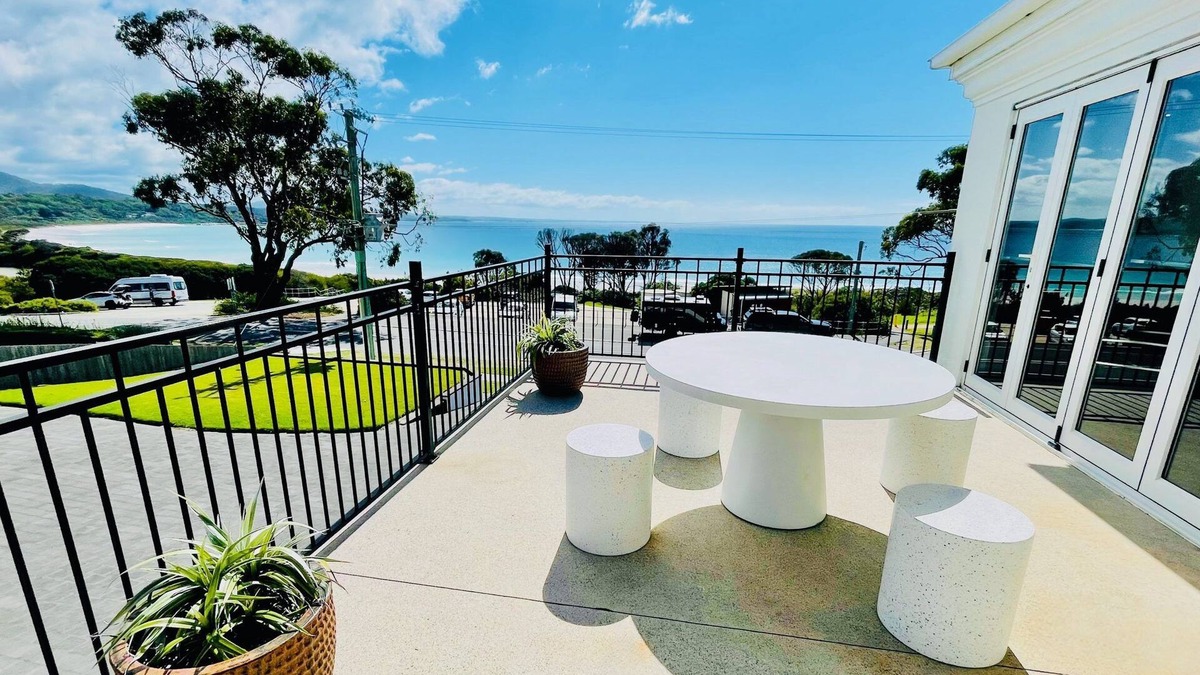 Binalong Bay House | Lichen Villa Bay of Fires - Binalong Bay beach is at your doorstep