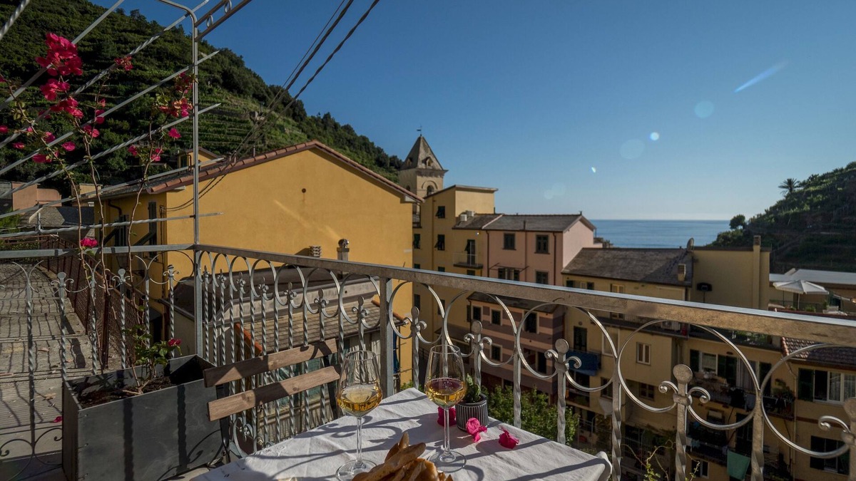 Manarola Apartment | Liersena Sea View Mini Villa with AC