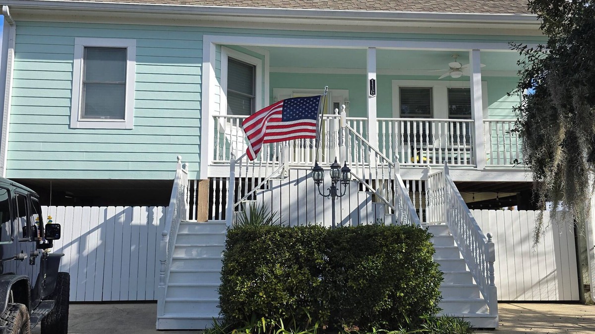 Waveland House | Life's A Beach 3BR 3BA Beach House