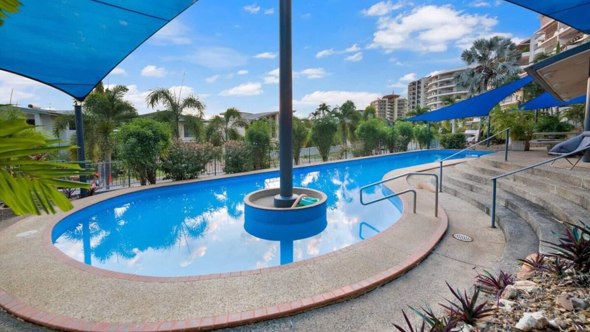 Cullen Bay Apartment | Lifestyle Rich Waterfront Residence with Bay Views