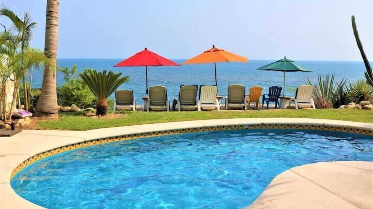 Carrizalillo Apartment | Light And Bright Ocean Front 2 Bedroom
