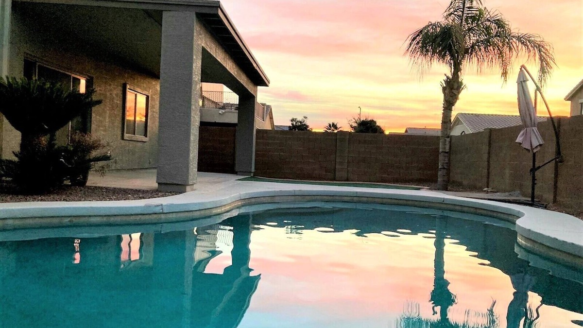 Cottonflower House | Light and Bright with a HEATED Pool!