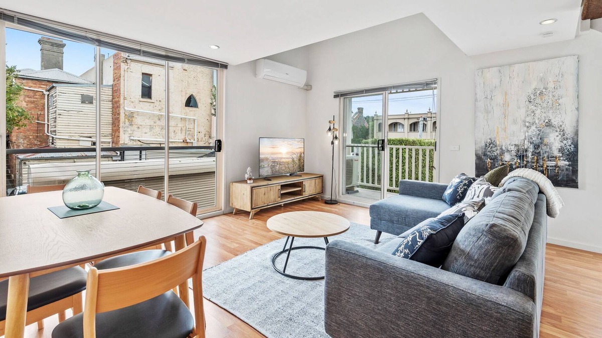 Williamstown Apartment | Light-Filled Coastal Living - Walk Everywhere