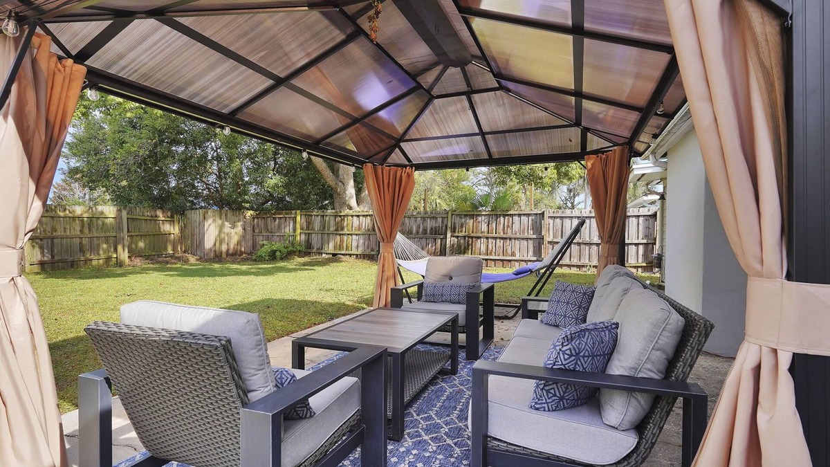 Isle of Palms House | Light Grey Getaway under 2 miles to mayo, 4 miles to the beach