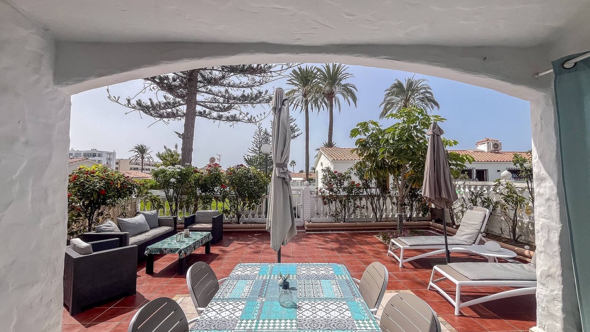 Maspalomas House | Lightbooking Santa Barbara Playa del Ingles