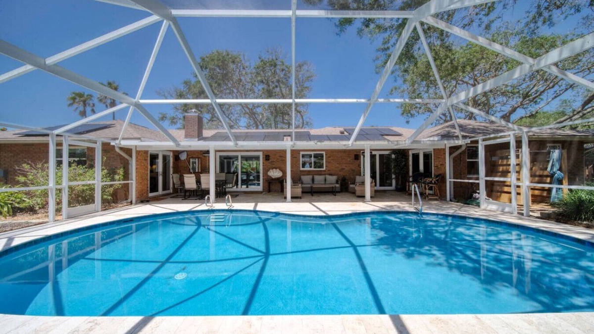 Bay Harbour House | Lighthouse Retreat With A Pool