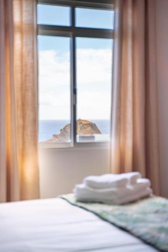Porto Moniz Villa | Lighthouse view- POOL VILLA