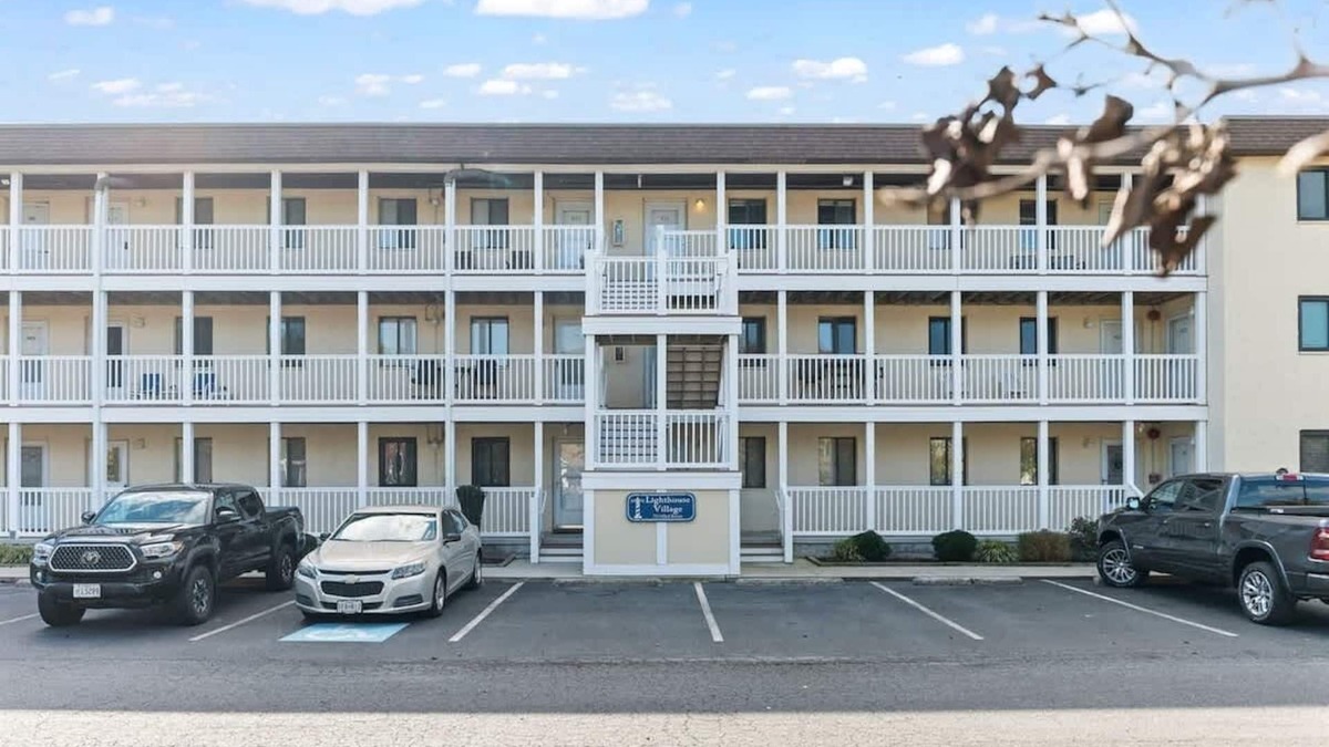 North Ocean City Condo | Lighthouse Village | 2BR 2BA Bayside Uptown Condo