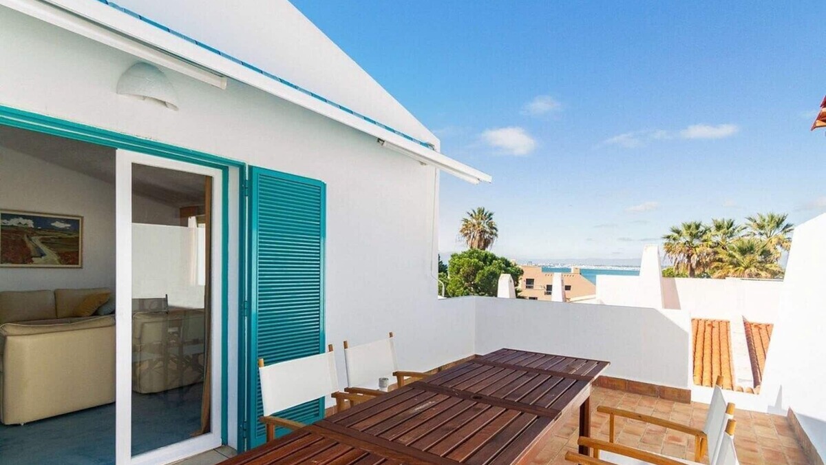 Prainha House | Liiiving in Algarve | Alvor Blue Villa