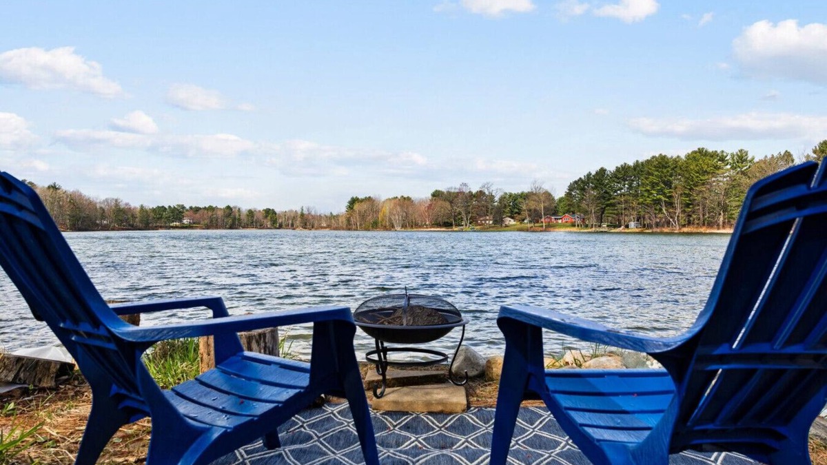 Traverse City Cabin | Lil' Lakeshore Cabin