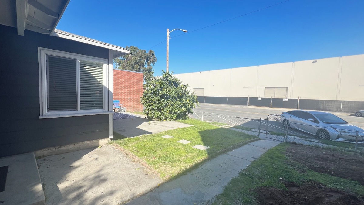 Old Town Apartment | LiLBettys 1-bedroom apartment in serene Torrance with AC, WiFi