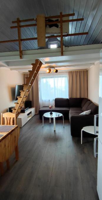 Re Municipality House | Lille huset
