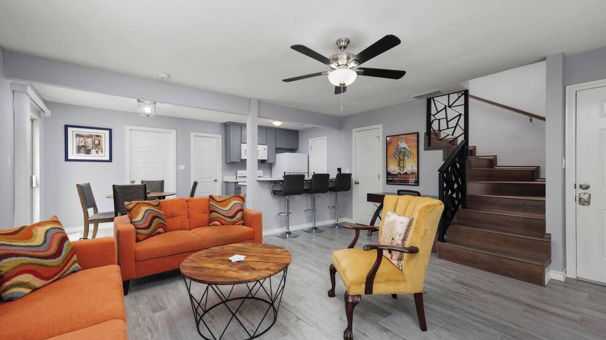 Brownsville Condo | Lillian Ellie's by the Mall
