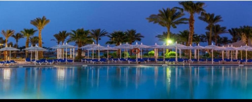 Village Road Hotel | Lillyland Mirage Bay & Aqua Park Hotel