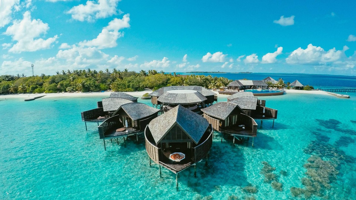 Huvahendhoo Resort | Lily Beach Resort & Spa - All Inclusive
