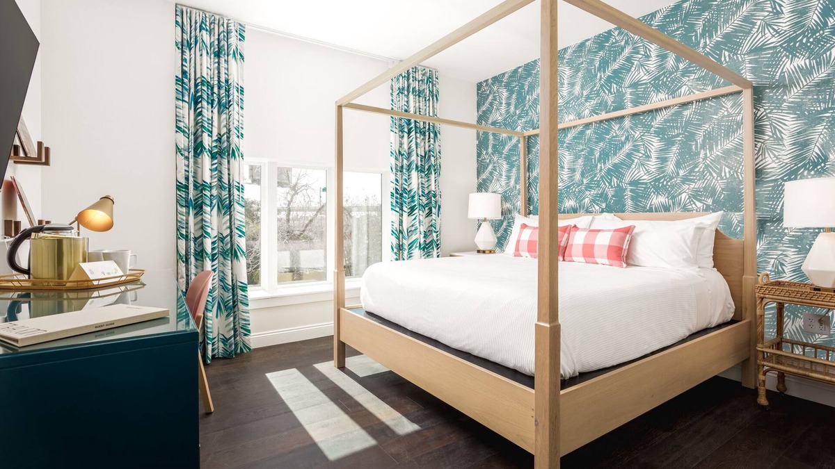 Old East Hill Hotel | Lily Hall- A Boutique Hotel