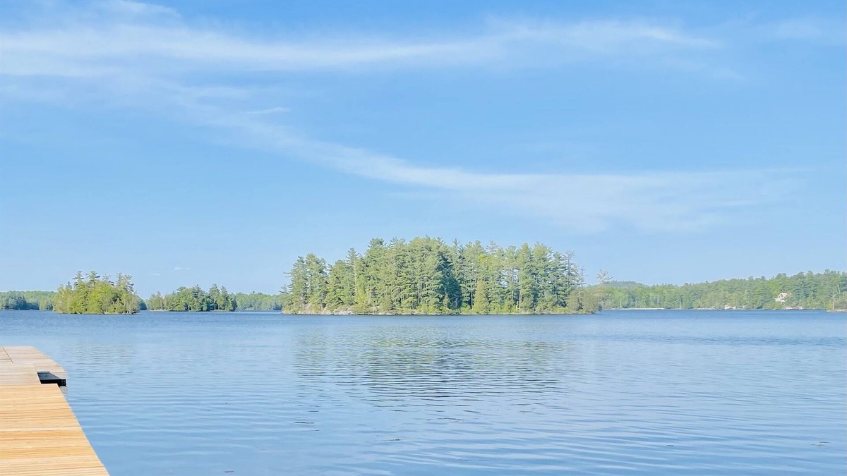 Leeds and the Thousand Islands Cabin | Lily Pad Cabin on Charleston Lake