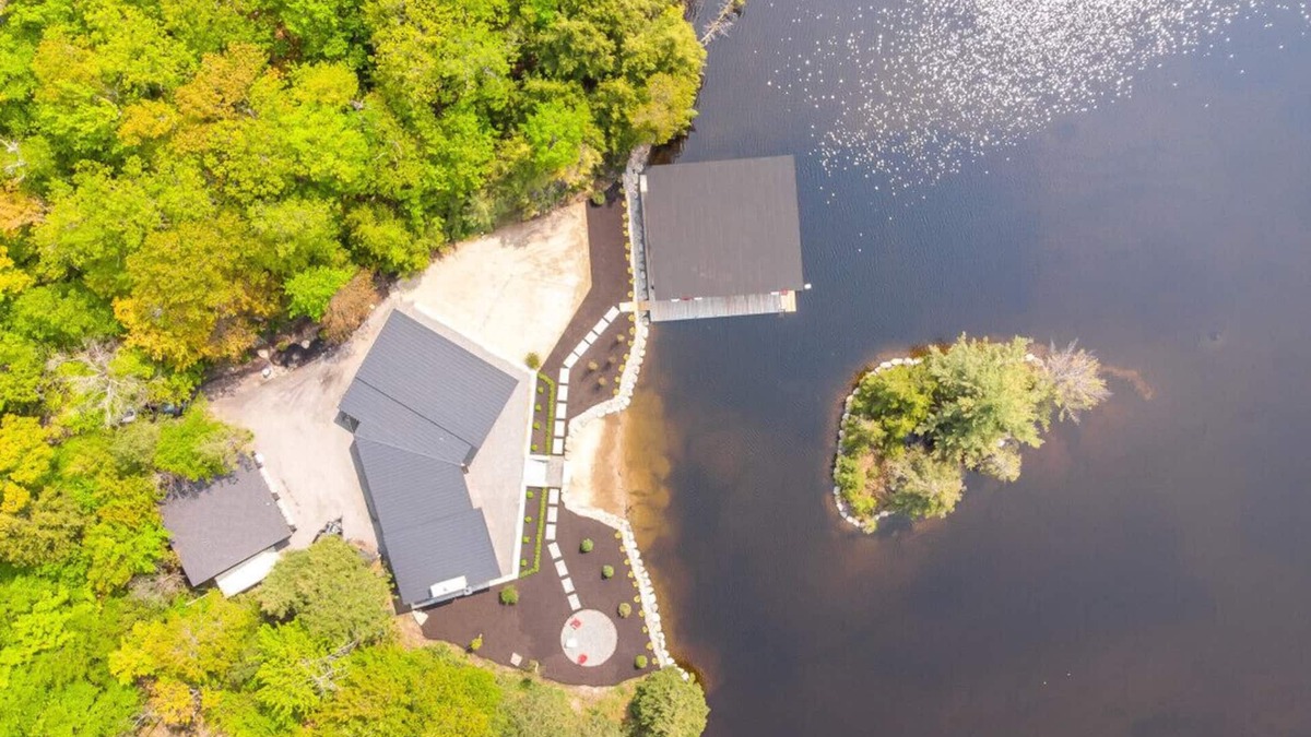 Bala Cottage | Lilypad Cove, Lake Muskoka