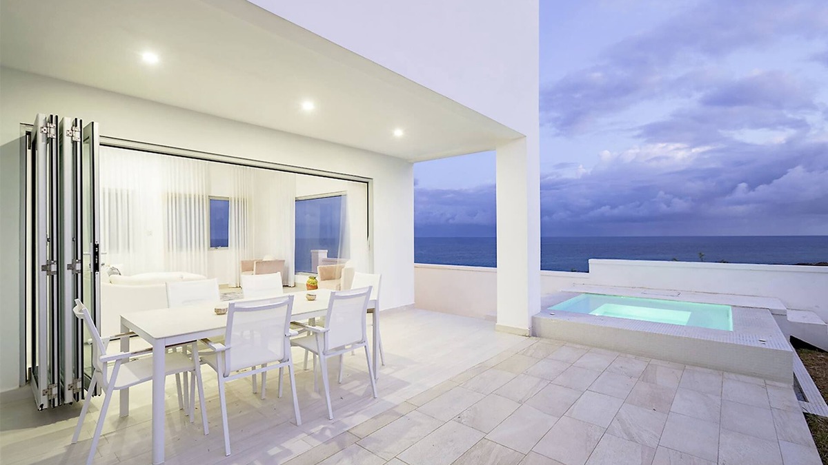 Ocean City Villa | Lilypad: Luxurious Cliffside Villa with Stunning Sea Views