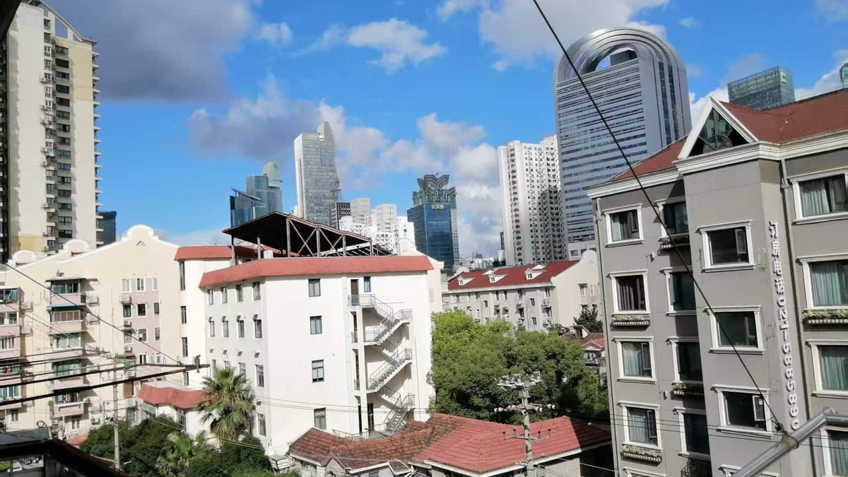 Jing'an Apartment | Lilys home Jingan Temple