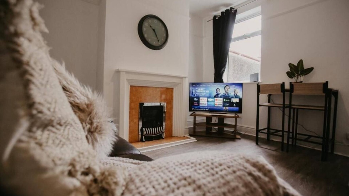 Barrow-in-Furness House | LIME ST by Prestige Properties SA