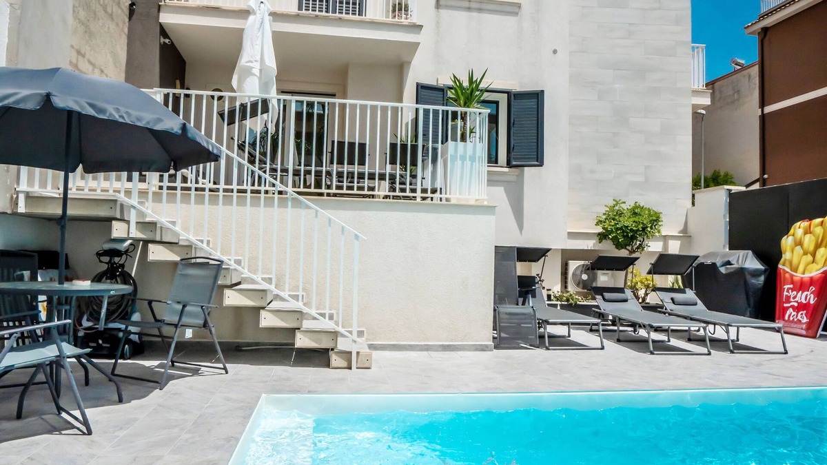 Rosolini Apartment | Limone Scirocco Holiday House with Heated Pool