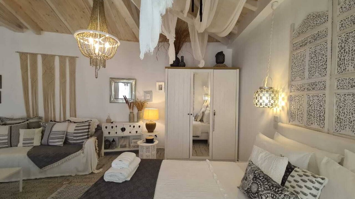 Asprogerakata Apartment | Linari Bohemian Living