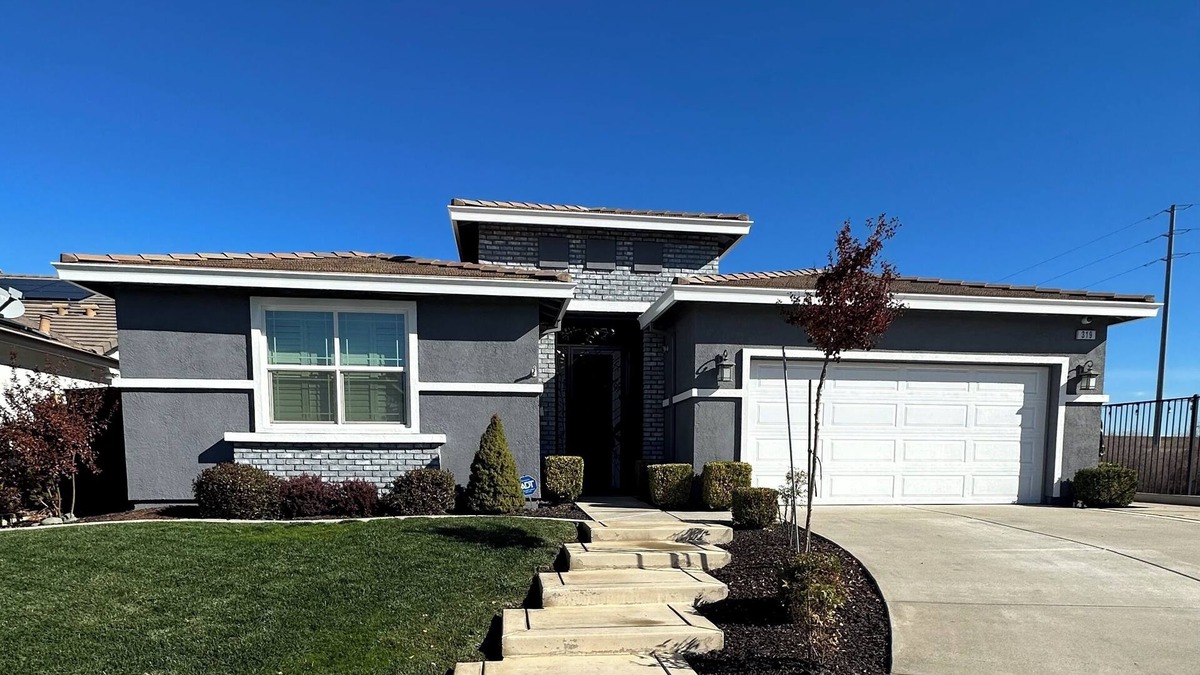Lincoln House | Lincoln Great Home w/Beautiful Pool+ Hot Tub - Welcome! Enjoy your stay!