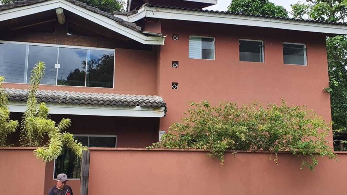 Guarutuba House | Linda Casa PÉ NA Areia, Três Suítes, Churrasqueira, Hidromassagem