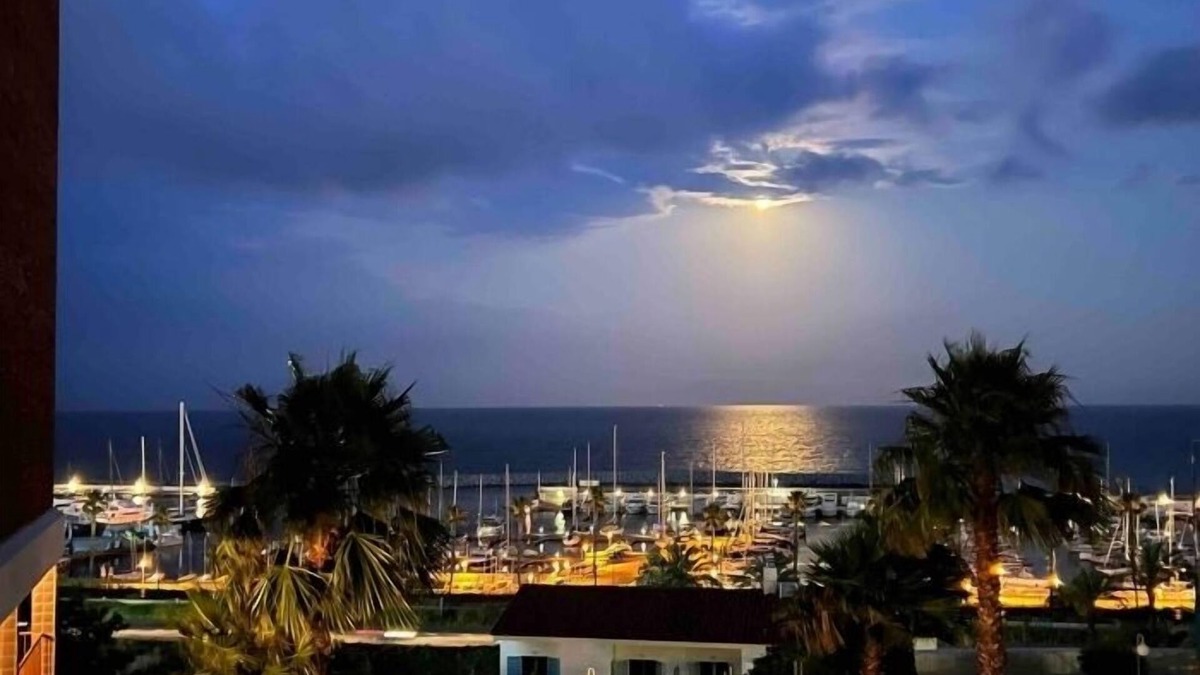 Sant Andreu de Llavaneres Apartment | Lindo apartamento con vista al mar