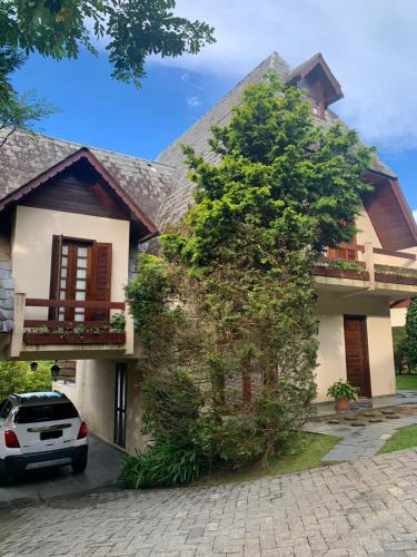 Recanto Araucaria House | Lindo Chalé com vista para Campos do Jordão