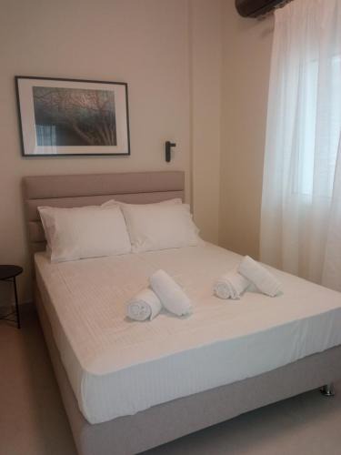 Ioannina Apartment | Line & Light