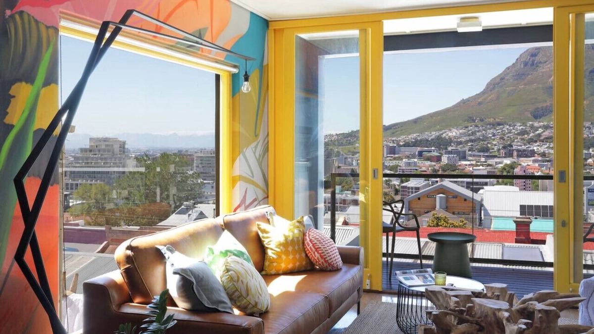 Bo'Kaap House | Lion House in Bo Kaap - Number 53