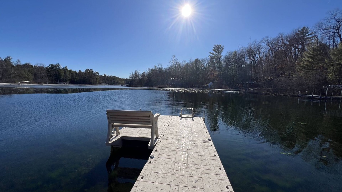 King House | Lion on Otter Lake/Chain O' Lakes Waupaca/Waterfront/Pet Friendly/Private Pier
