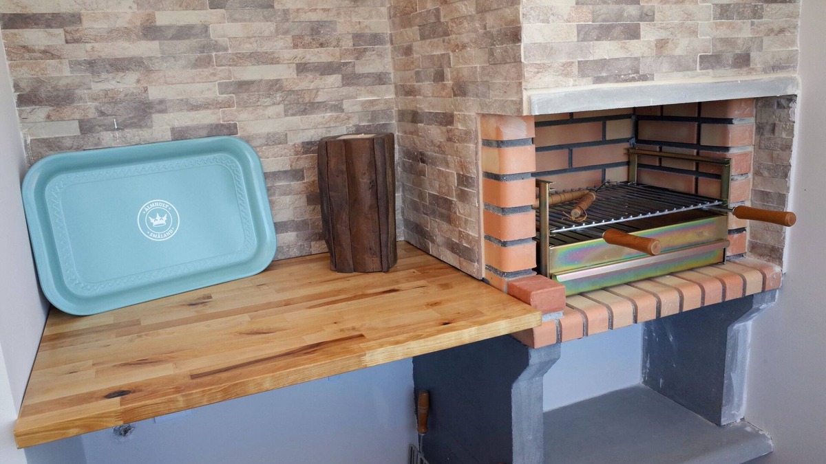 Costa de Caparica Apartment | Lisbon Beach Apartments 4. Beach 5 minutes, terrace, barbecue, pets welcome