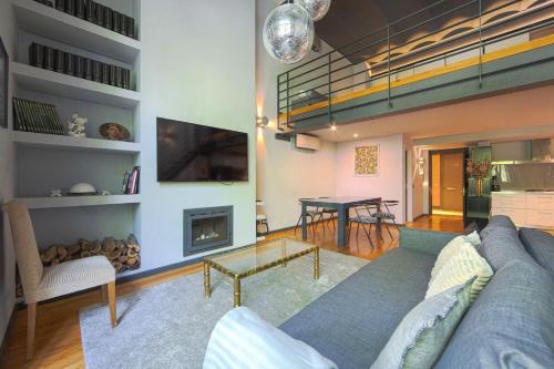 Lisbon Old Town Apartment | Lisbon Premium Loft by Homing