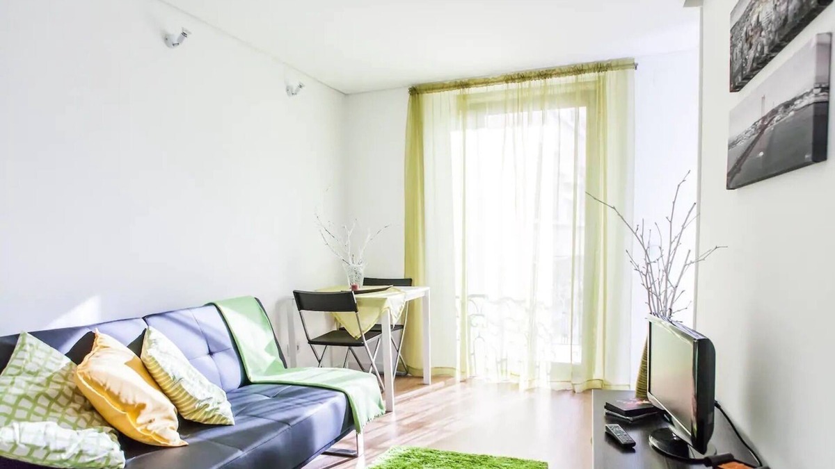 Pena Apartment | Lisbon Windmill Apartments (Green)
