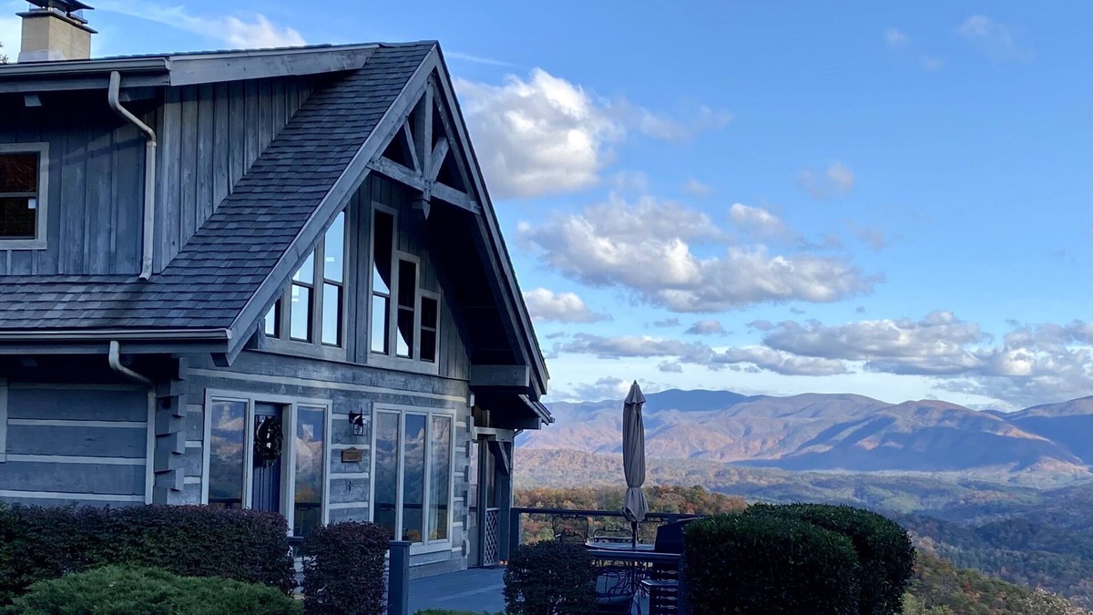 Tallassee Cabin | Little Blue Cabin in the Great Smoky Mountains