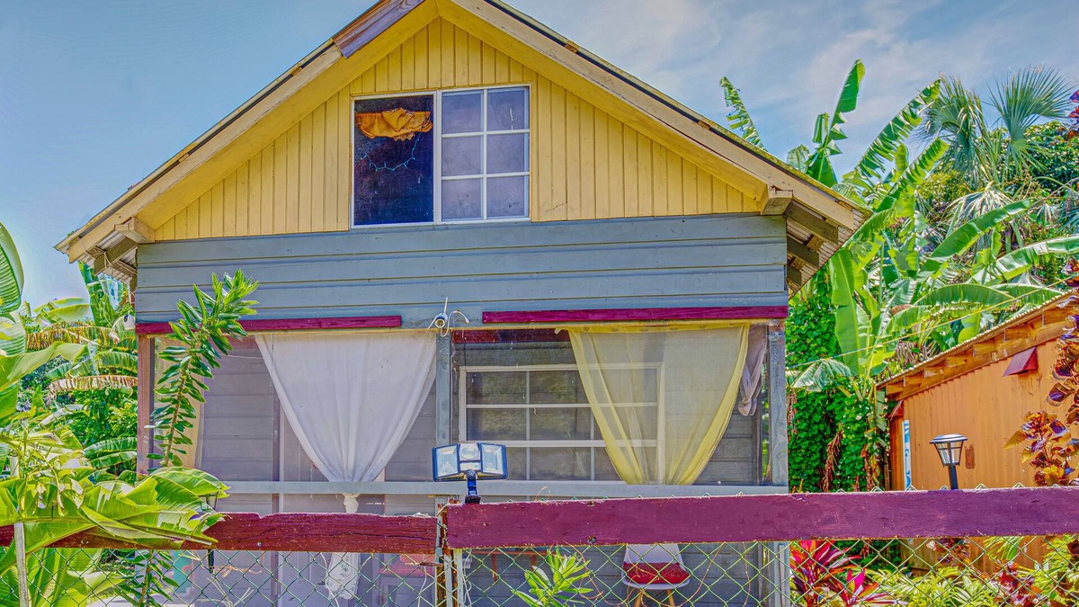 Negril Cabin | Little Cabin In Negril 4 mins walk to Beach
