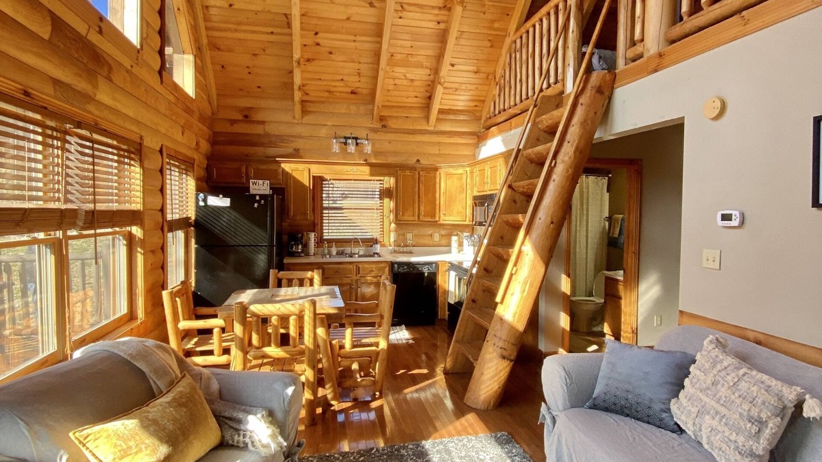 Caryville House | Little Cove Creek Cabin #1