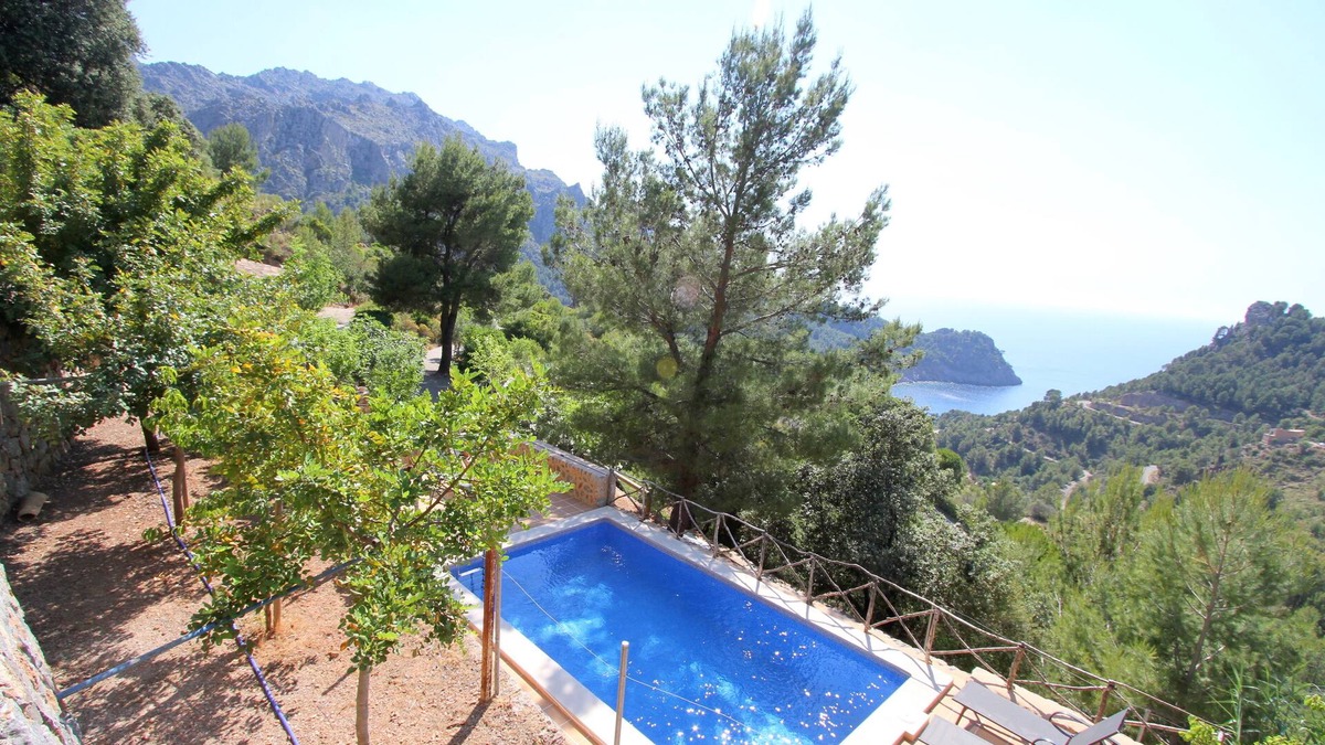 Escorca House | Little house in Cala Tuent with views of the sea and mountains. Private pool and free WIFI.