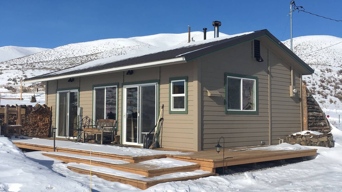 Camas County House | Little house on the prairie