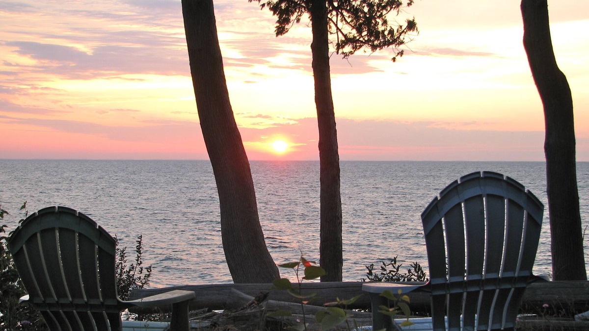 Gills Rock Cottage | Little House on the Bay---Door County Retro Style Spectacular water views