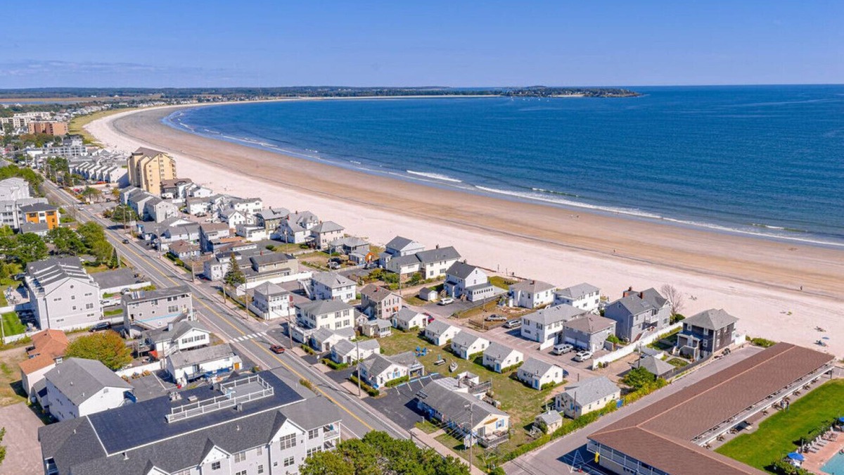 Old Orchard Beach Apartment | Little Miss Cottages - Studio