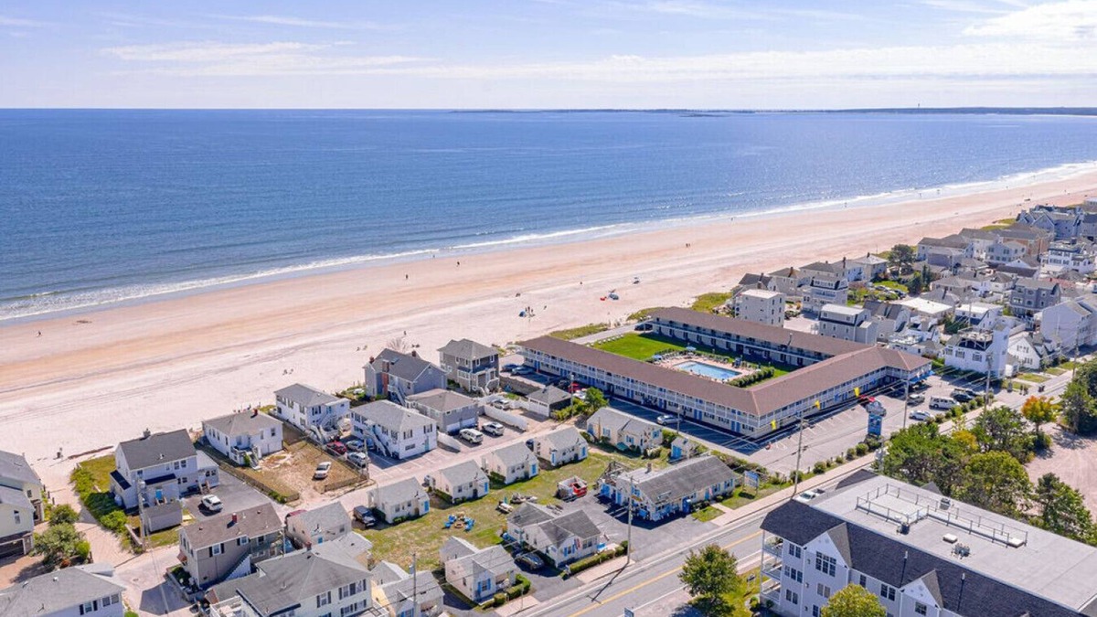 Old Orchard Beach Apartment | Little Miss Cottages - Two Bedroom Cottage Suite - 9