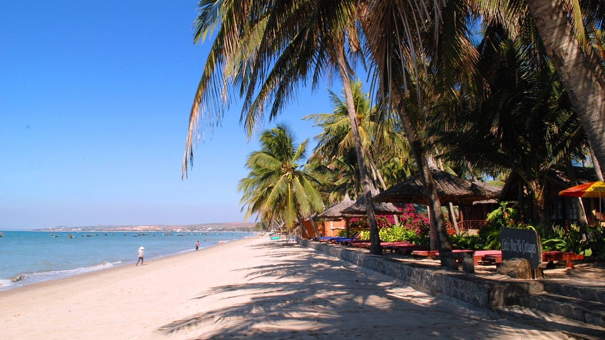 East Ham Tien Beach Hotel | Little Muine Cottage