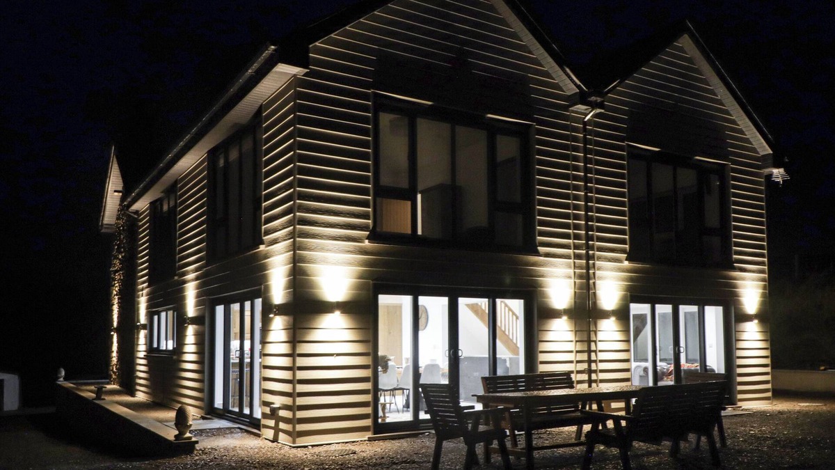 Whitland Cottage | Little Pale